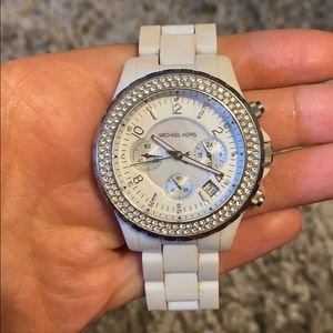 White MICHAEL KORS casual watch